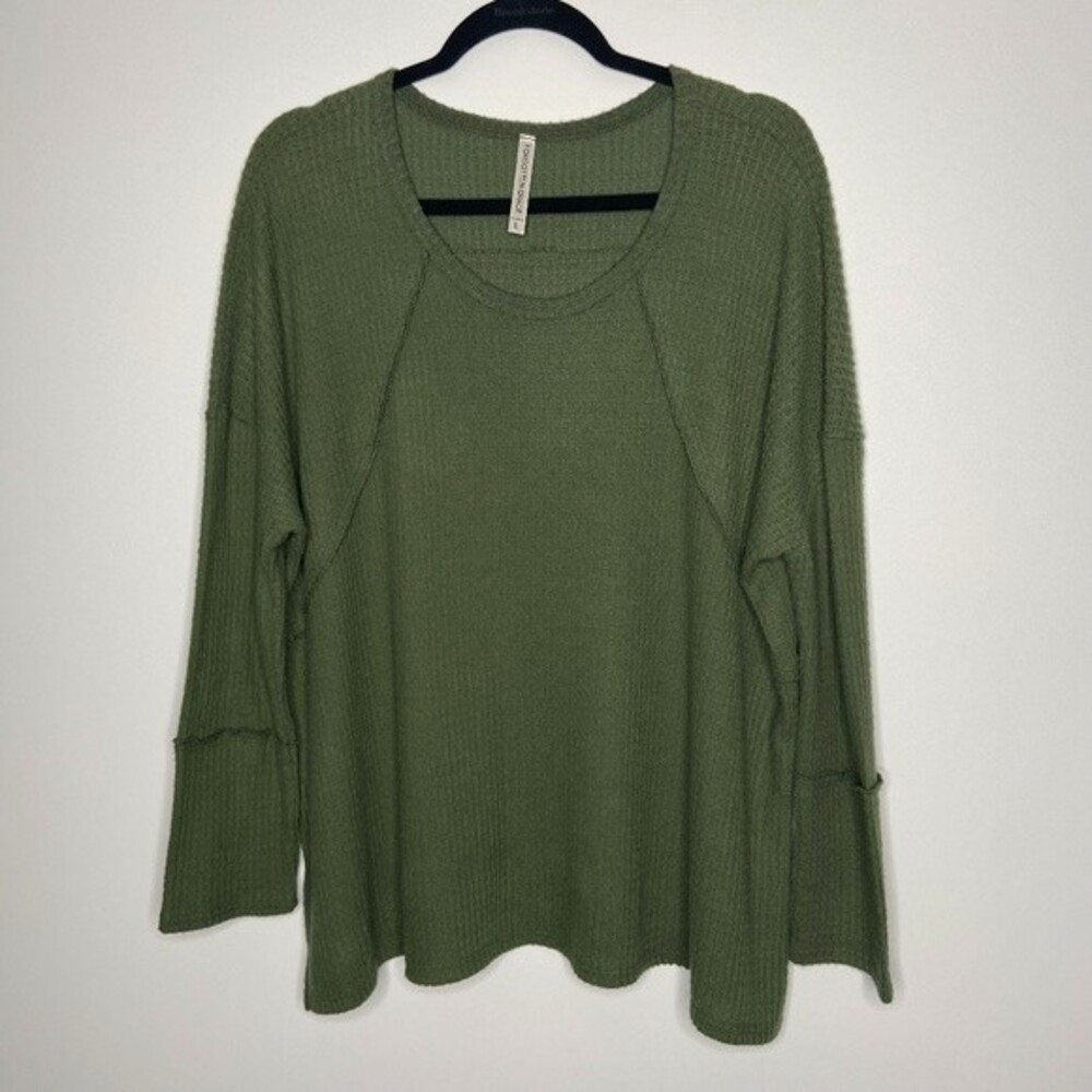 FORGOTTEN GRACE Olive Thermal T Shirt Size L
